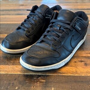 Nike Black Air Force 1’s Men's 9 Sneakers